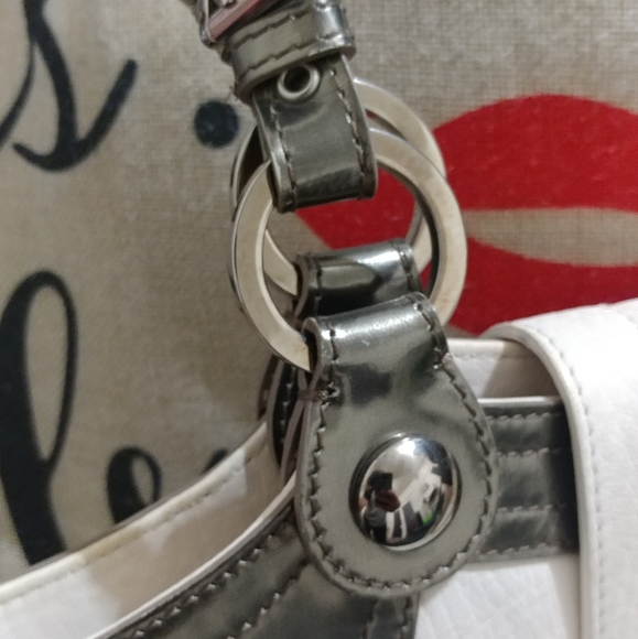 Straps for Versace tote - Picture 2 of 6